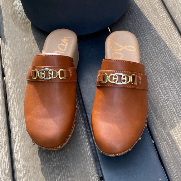Sam Edelman Kaye Clogs Cognac Brown Mules Gold Studded Size 7 - Picture 1 of 12